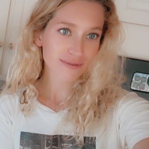 Meet your Posher, Sierra